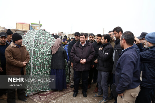 بازدید معاون اول رئیس‌جمهوری از مناطق زلزله‌زده خوی