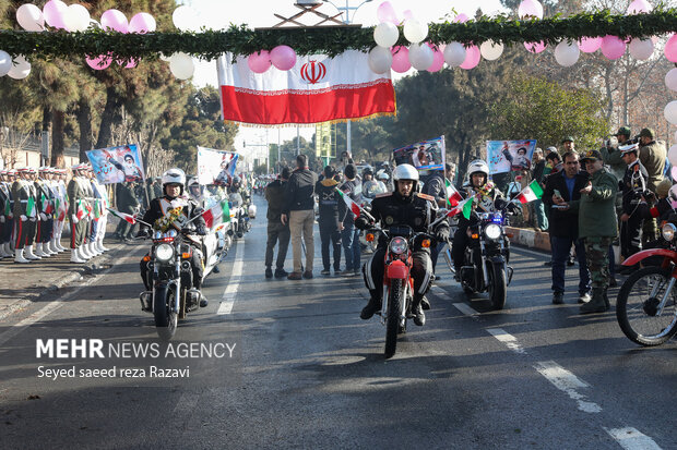 امام خمینی (رہ) کی وطن آمد کی مناسبت سے موٹر سائیکل سواروں کی شاندار پریڈ
