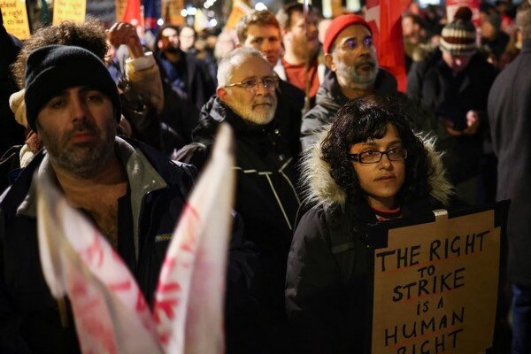 UK teachers, civil servants join mass strike (+VIDEO)