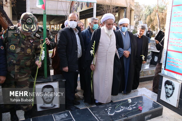 Celebrating start of Fajr Decade in Kermanshah