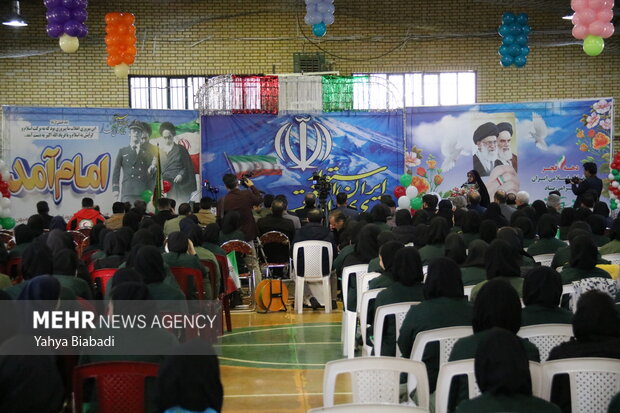 Celebrating start of Fajr Decade in Kermanshah