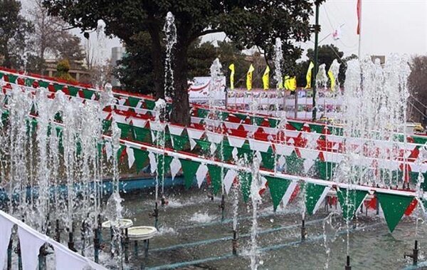 نمایش عشق و دلدادگی در فجر ۴۴/دلبستگی مردم به انقلاب ناگسستنی است