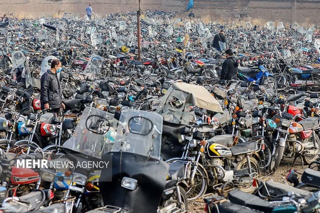 ۳۰۰۰ موتورسیکلت رسوبی در پارکینگ‌های اردبیل تعیین تکلیف شدند