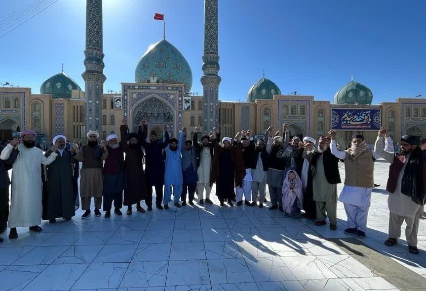 مسجد مقدس جمکران میں امت واحدہ پاکستان کے وفد کی حاضری/اتحاد بین المسلمین کا عملی مظاہرہ