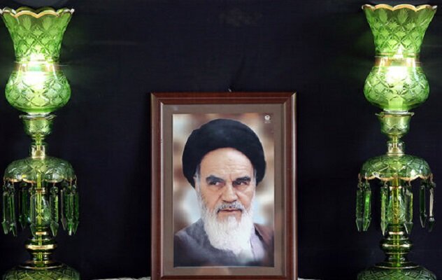 Muslims commemorate demise anniv. of Imam Khomeini