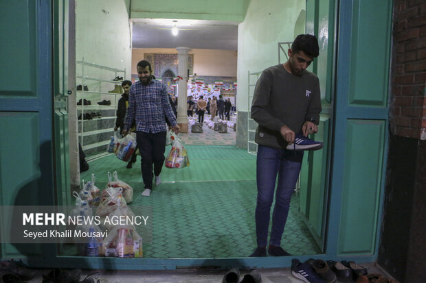 طرح مومنانه به مناسبت دهه فجر