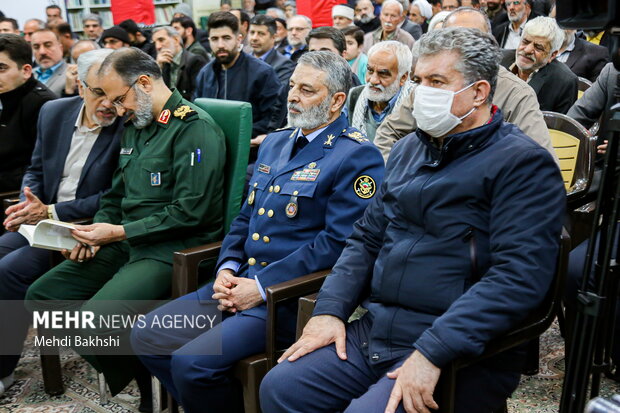 سخنرانی فرمانده ارتش در جشن پیروزی انقلاب