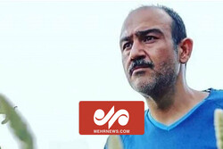 اشک ریختن مهران غفوریان برای پدرش در یک برنامه زنده تلویزیونی