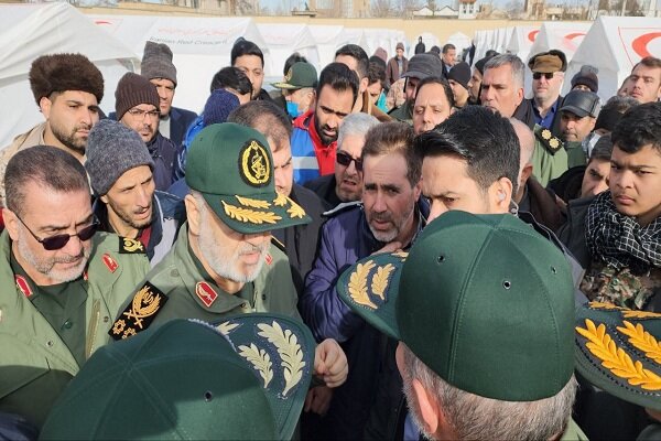 صحبت های فرمانده کل سپاه بعد از بازدید از مناطق زلزله زده خوی