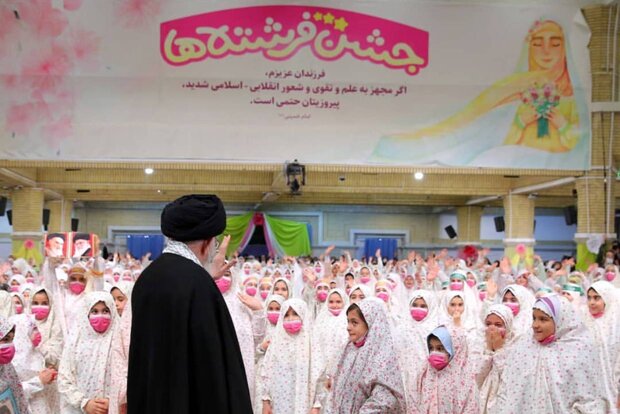 دقایقی پدر و دختری در بیت/ فرشتهها با خودشان رنگ آورده بودند!