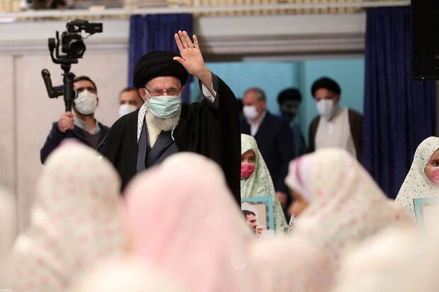 دقایقی پدر و دختری در بیت/ فرشتهها با خودشان رنگ آورده بودند!