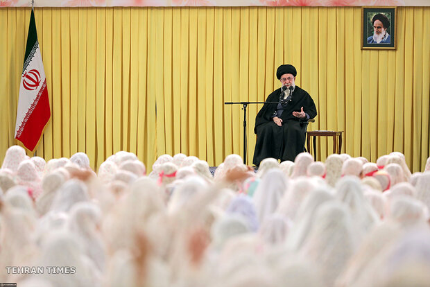 Leader attends Taklif Celebration for young school girls