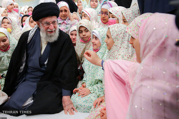 Leader attends Taklif Celebration for young school girls