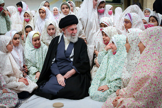 Leader attends Taklif Celebration for young school girls