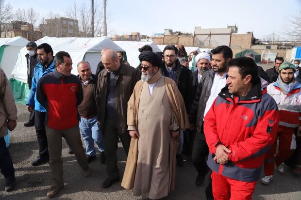 امامجمعهای که بر پیکر یک خواننده نماز خواند