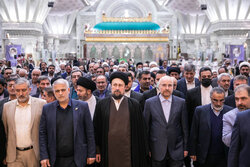 Iran’s MPs renew allegiance to ideals of Imam Khomeini