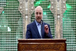 قاليباف: الأتباع الحقيقيون للإمام الخميني (ره) هم أنصار المظلومین و المحرومین