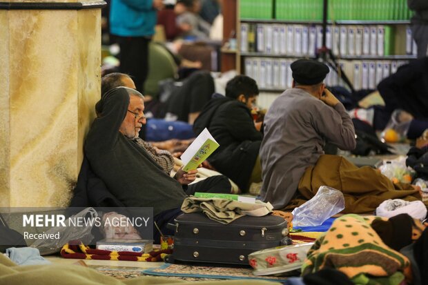 جانب من مراسم الاعتكاف بمسجد "جمكران" في قم المقدّسة