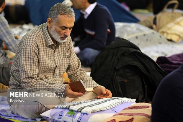 جانب من مراسم الاعتكاف بمسجد "جمكران" في قم المقدّسة