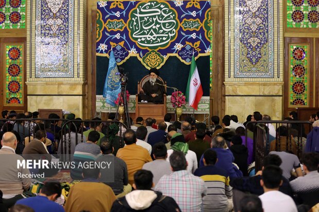 جانب من مراسم الاعتكاف بمسجد "جمكران" في قم المقدّسة