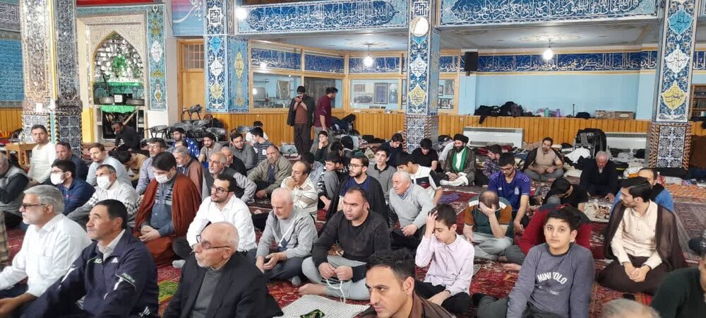 حضور چشمگیر دهه هشتادیها در مراسم اعتکاف اردبیل