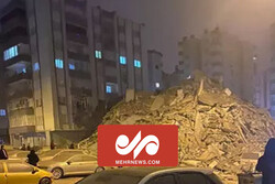 ترکی میں زلزلے سے عمارت گرنے کا ہولناک منظر، ویڈیو