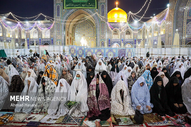 ثبت نام اعتکاف رجبیه در حرم مطهر رضوی از امروز آغاز شد