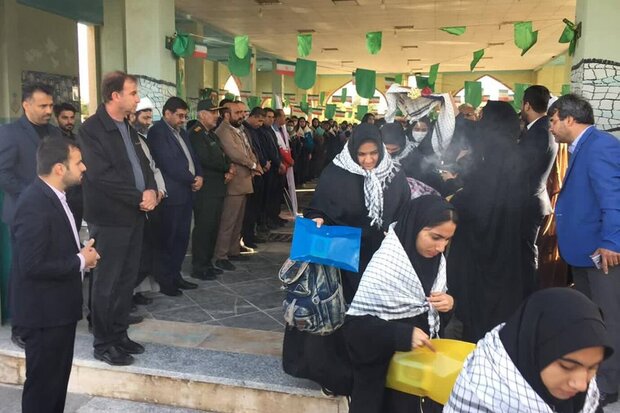 ۲۰۰ دانشآموز دختر تنگستان به اردوی راهیان نور اعزام شدند ۲۰۰ دانشآموز دختر تنگستان به اردوی راهیان نور اعزام شدند