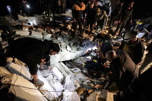 زلزله ۷.۴ ریشتری/ ۷۶ نفر در ترکیه و ۲۳۷ نفر در سوریه جان باختند