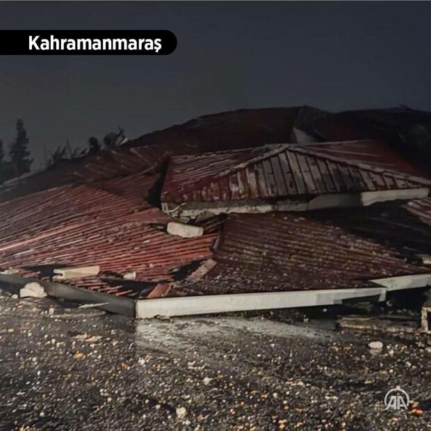 زلزله ۷.۴ ریشتری/ ۷۶ نفر در ترکیه و ۲۳۷ نفر در سوریه جان باختند