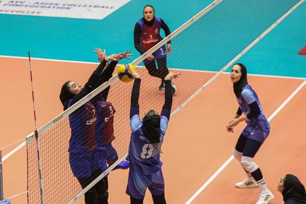 گلستان قهرمان والیبال بانوان کارگری کشور شد