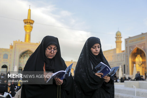 حرم امام رضا علیہ السلام میں "ام داؤد" کی معنوی تقریب