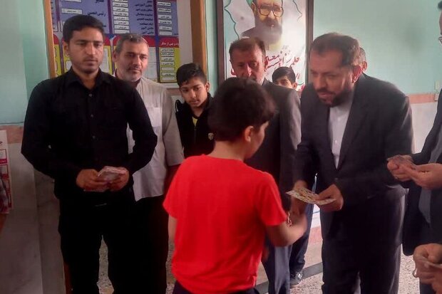 شهرستان دیر در انقلاب نقش بی نظیری داشته است