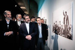 «آینه در آینه ۲» با حضور وزیر فرهنگ و ارشاد اسلامی افتتاح شد