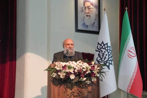 هنرانقلاب را باید از زاویه دیگری نگاه کرد هنرانقلاب را باید از زاویه دیگری نگاه کرد