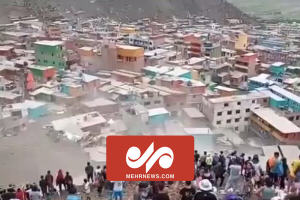 لحظه رانش زمین در پرو