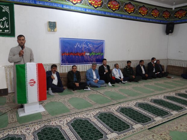 دهیاران شهرستان دشتی برای اشتغال جوانان اهتمام ویژه داشته باشند