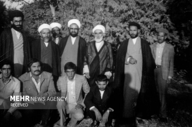 مقام معظم رهبری در ایام مبارزات انقلاب اسلامی