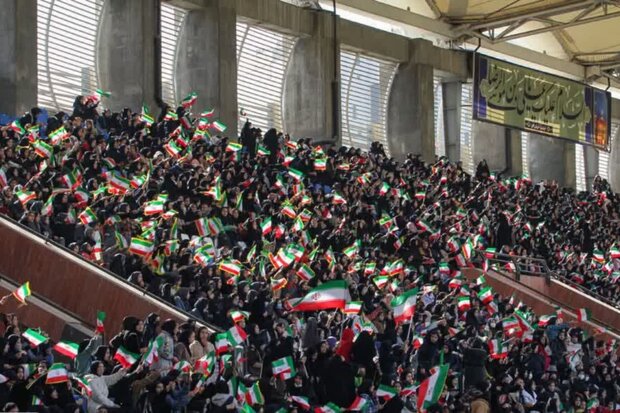 جشن «ایران دخت» با حضور ۳۰ هزار دانش آموز دختر دهه هشتادی جشن «ایران دخت» با حضور ۳۰ هزار دانش آموز دختر دهه هشتادی