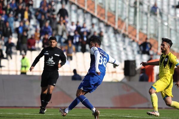 درخشش باشو، استقلال را به حوالی صدر رساند