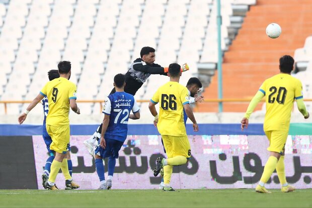 پرسپولیس به دنبال شکار «قو» در آشیانه/ رونمایی از یک سقوط کننده؟