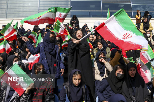 جشن بزرگ دختران دهه هشتادی انقلاب در <a href='https://sayeb.ir/tag/%d9%85%d8%b4%d9%87%d8%af'>مشهد</a>