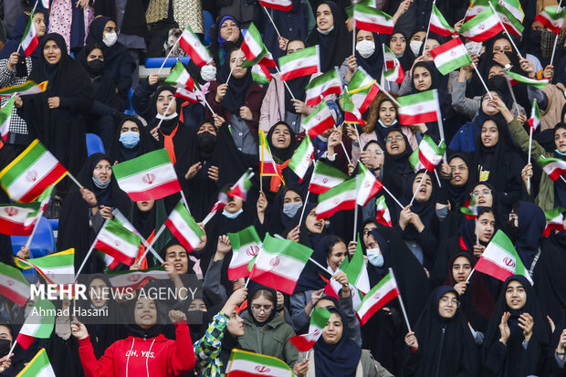 جشن بزرگ دختران دهه هشتادی انقلاب در <a href='https://sayeb.ir/tag/%d9%85%d8%b4%d9%87%d8%af'>مشهد</a>