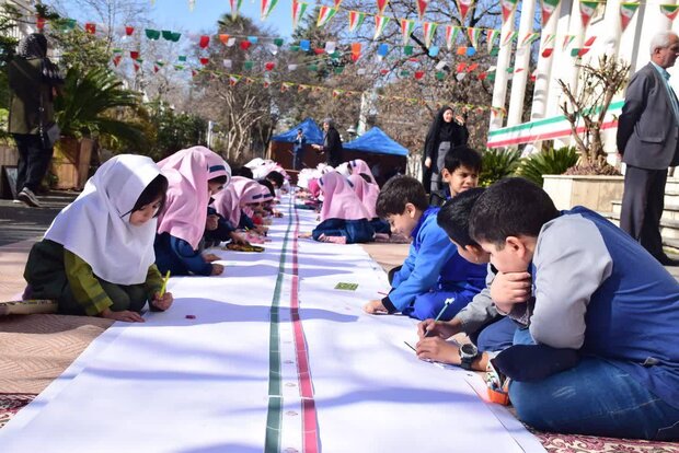 مسابقه نقاشی ۴۴ متری در دانشگاه علوم کشاورزی گرگان برگزار شد