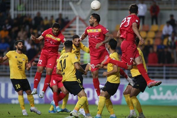 تغییر برنامه دیدارهای هفته دهم لیگ برتر با نظر مربیان تغییر برنامه دیدارهای هفته دهم لیگ برتر با نظر مربیان