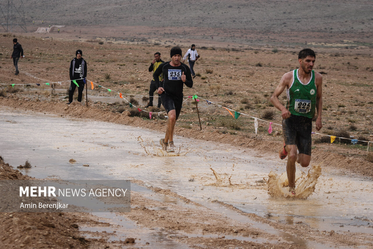 برگزاری رقابت های دو صحرانوردی آقایان و بانوان کشور در کردستان