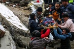 امدادگران ایرانی۳ محبوس شده زیر آوار زلزله ترکیه را نجات دادند
