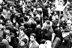 بار اصلی انقلاب اسلامی بر دوش ملت است / ۴۴ سال مقیاس خوبی برای سنجش میزان توفیق در تمدن سازی نیست