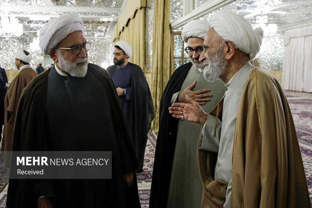 دیدار رئیس مجمع تشخیص مصلحت نظام با علمای مشهد