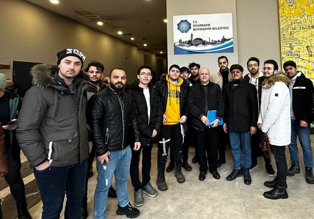 بازگشت 100 نفر از دانشجویان ایرانی مقیم ترکیه به کشور 2